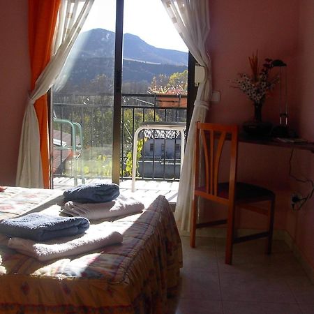 Hostal Escarla Aren Εξωτερικό φωτογραφία