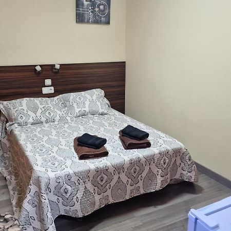 Hostal Escarla Aren Εξωτερικό φωτογραφία