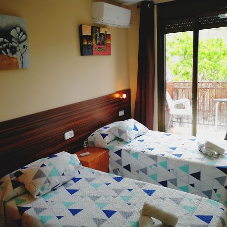 Hostal Escarla Aren Εξωτερικό φωτογραφία