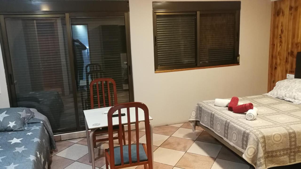 Hostal Escarla Aren Εξωτερικό φωτογραφία