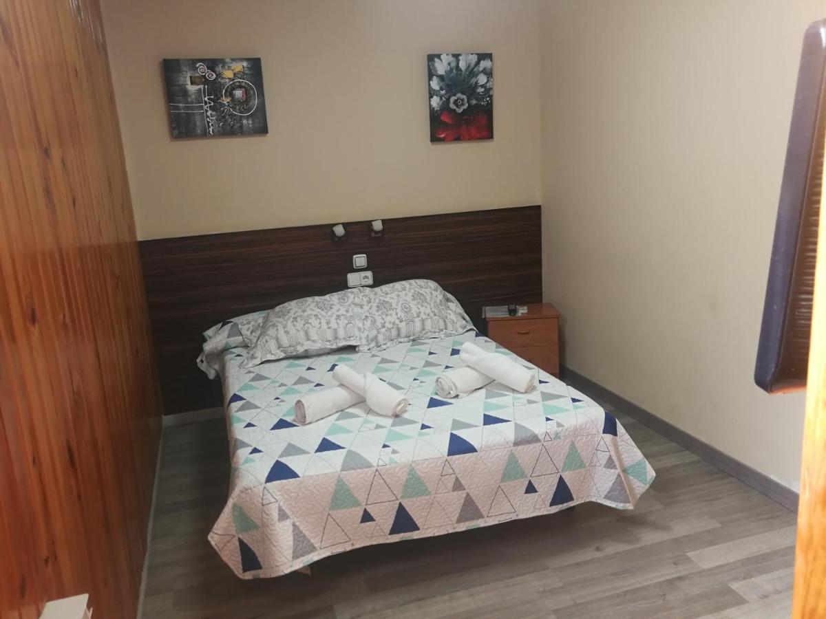 Hostal Escarla Aren Εξωτερικό φωτογραφία