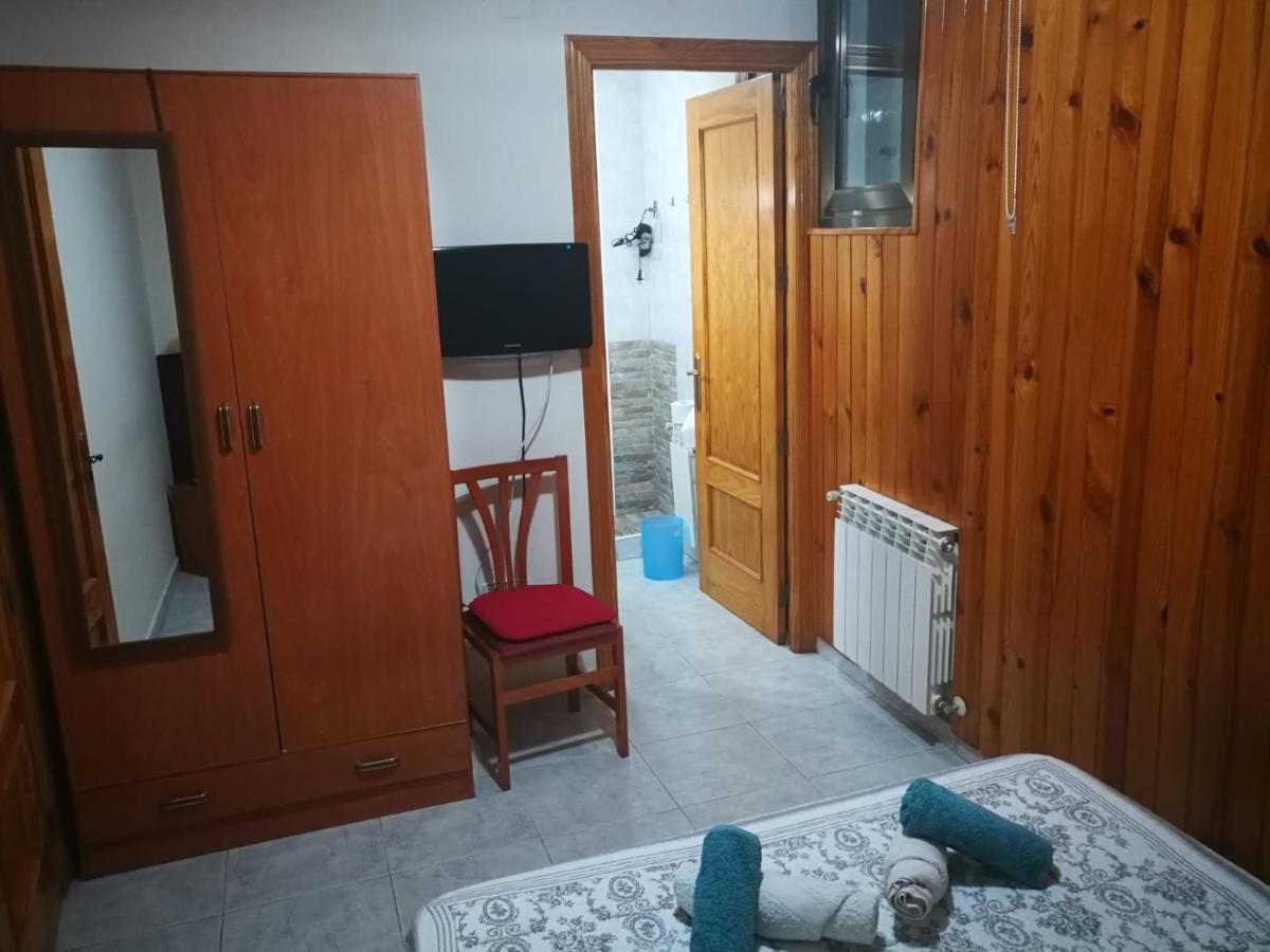 Hostal Escarla Aren Εξωτερικό φωτογραφία