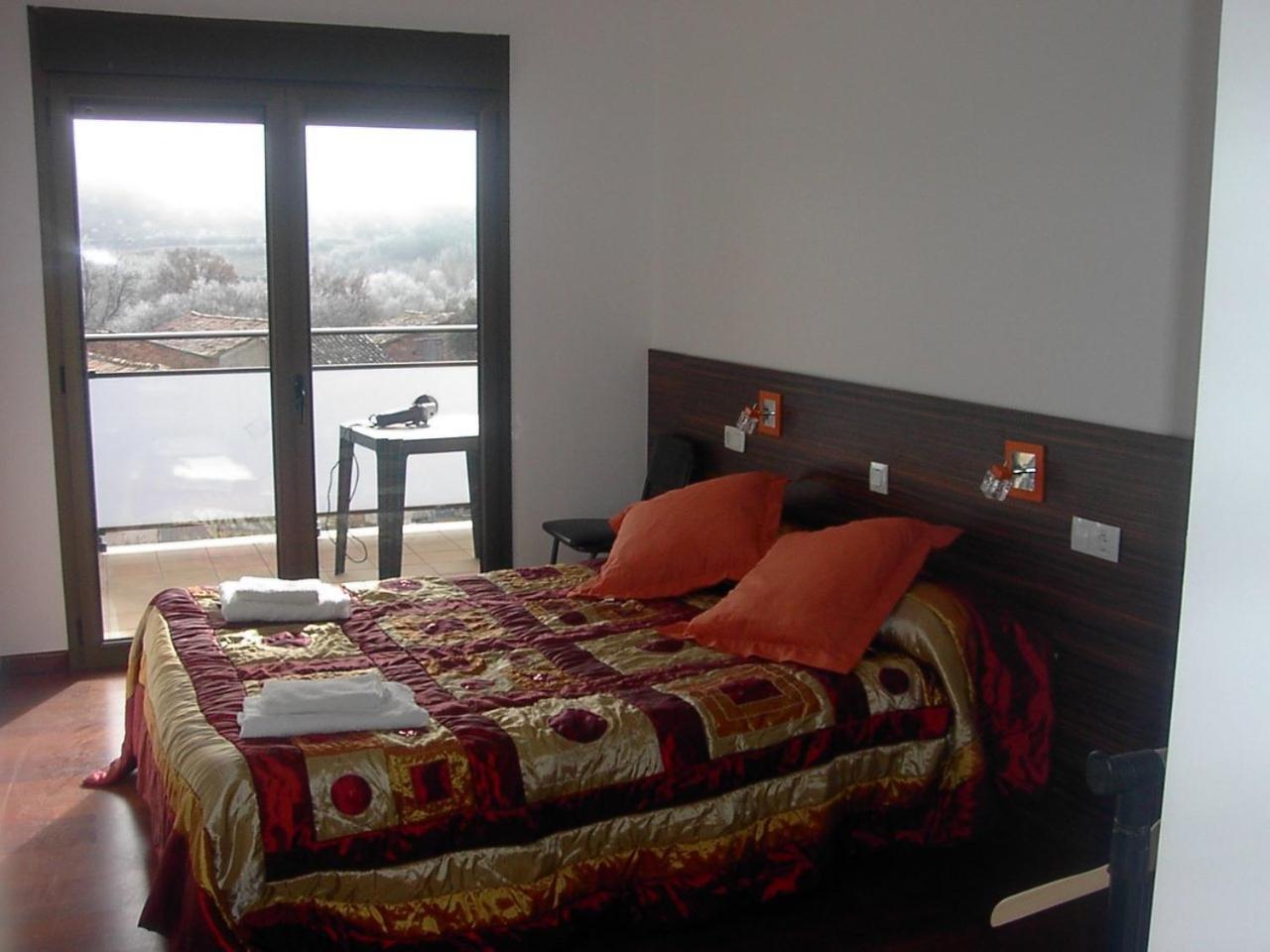 Hostal Escarla Aren Εξωτερικό φωτογραφία