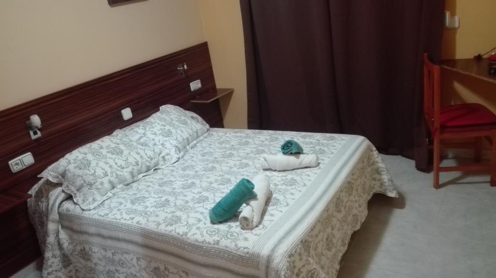 Hostal Escarla Aren Εξωτερικό φωτογραφία