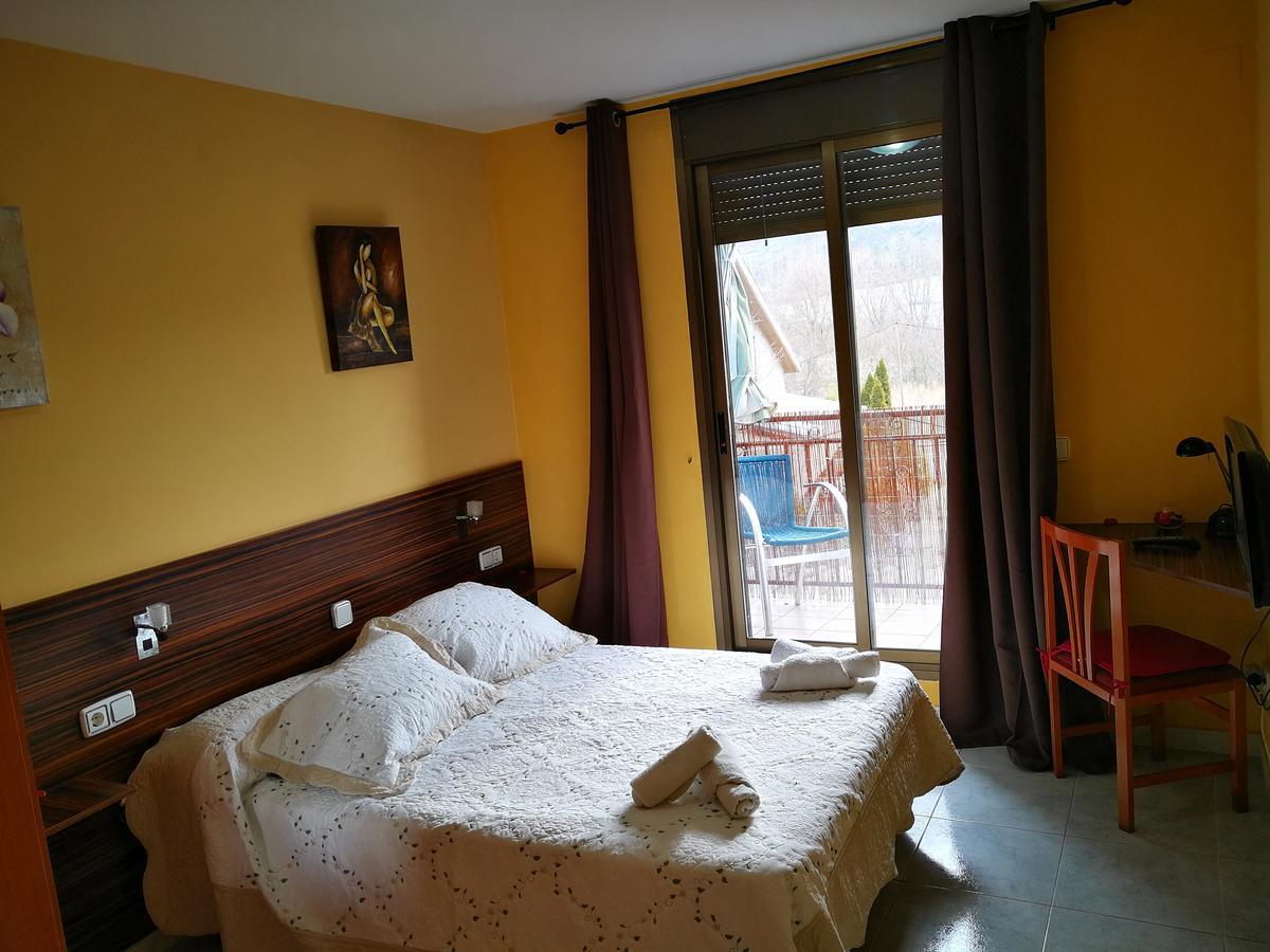 Hostal Escarla Aren Εξωτερικό φωτογραφία