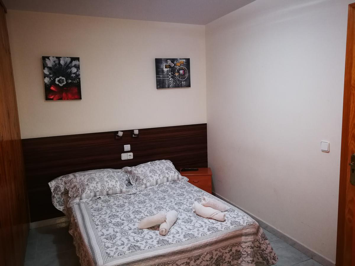 Hostal Escarla Aren Εξωτερικό φωτογραφία