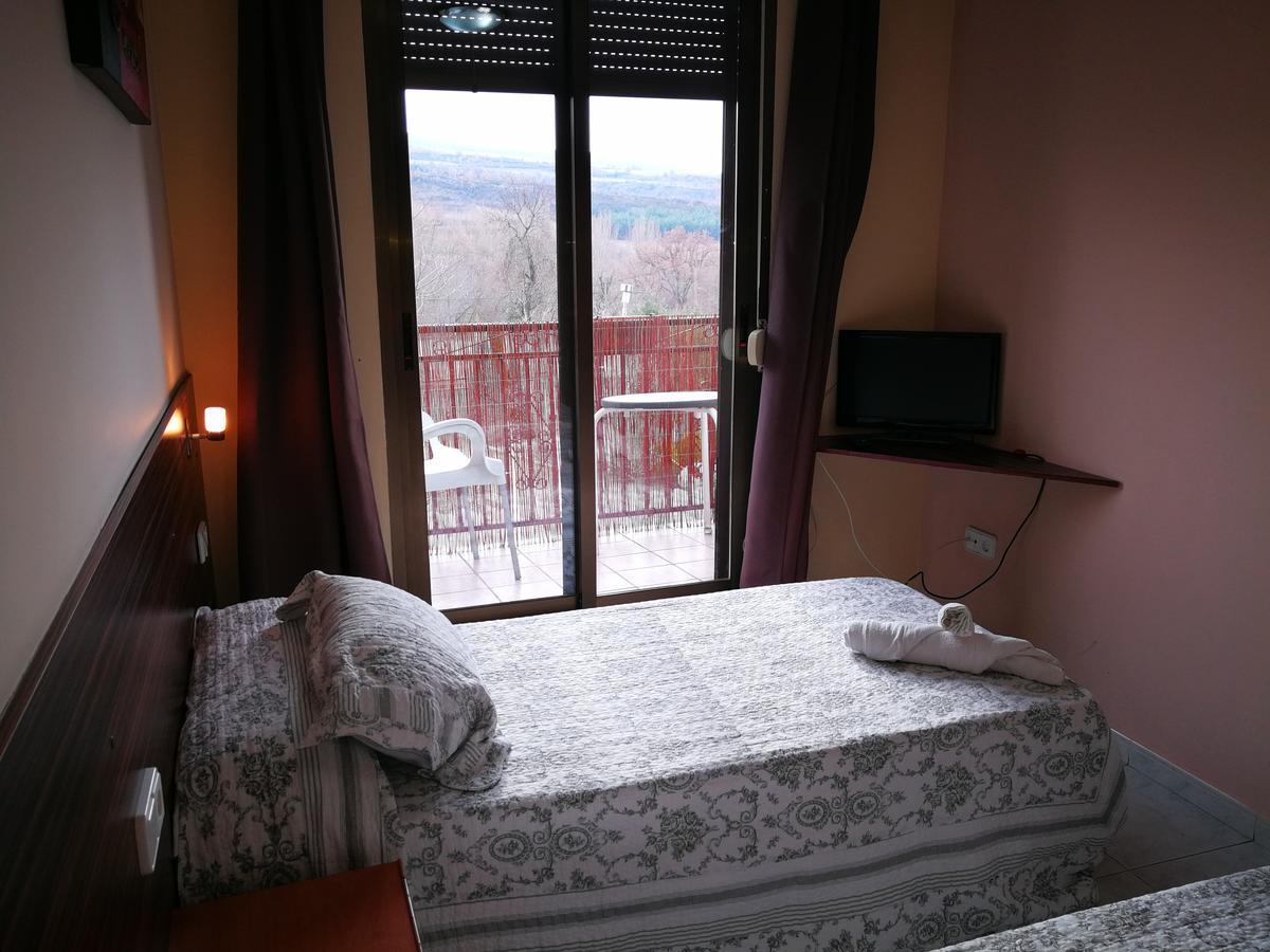 Hostal Escarla Aren Εξωτερικό φωτογραφία