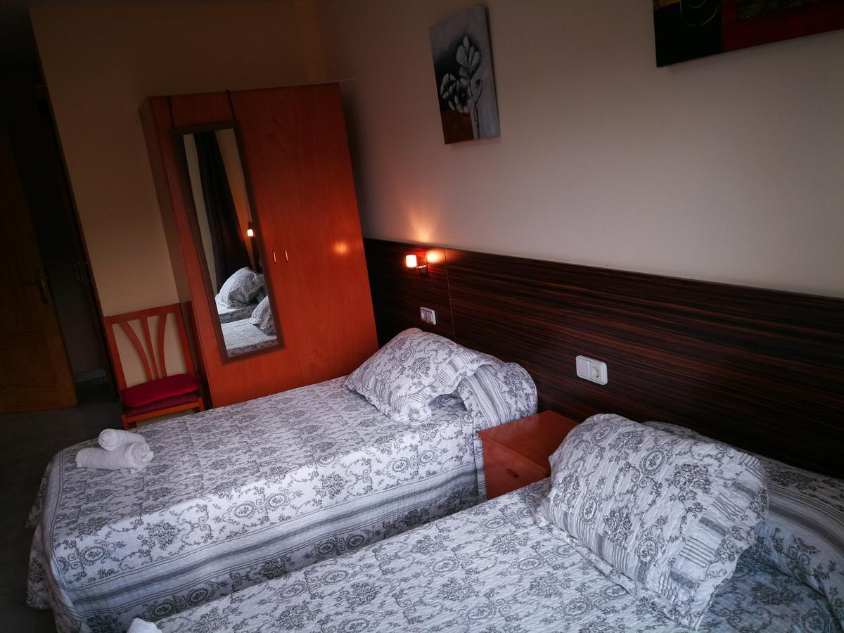 Hostal Escarla Aren Εξωτερικό φωτογραφία