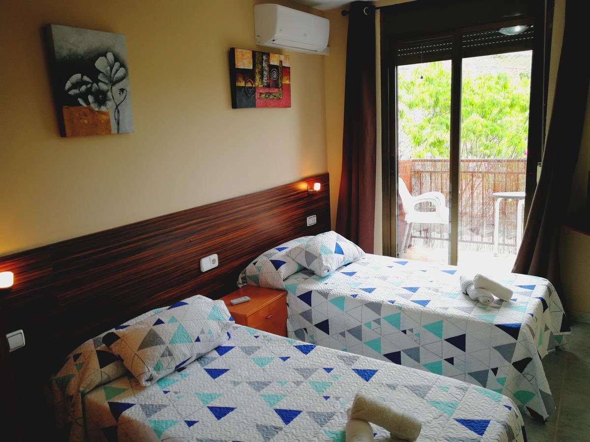 Hostal Escarla Aren Εξωτερικό φωτογραφία