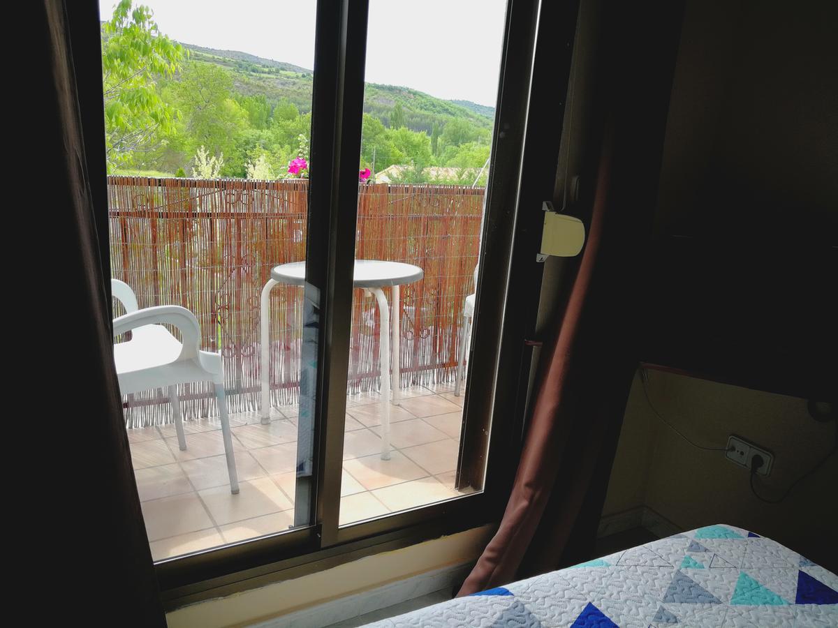Hostal Escarla Aren Εξωτερικό φωτογραφία