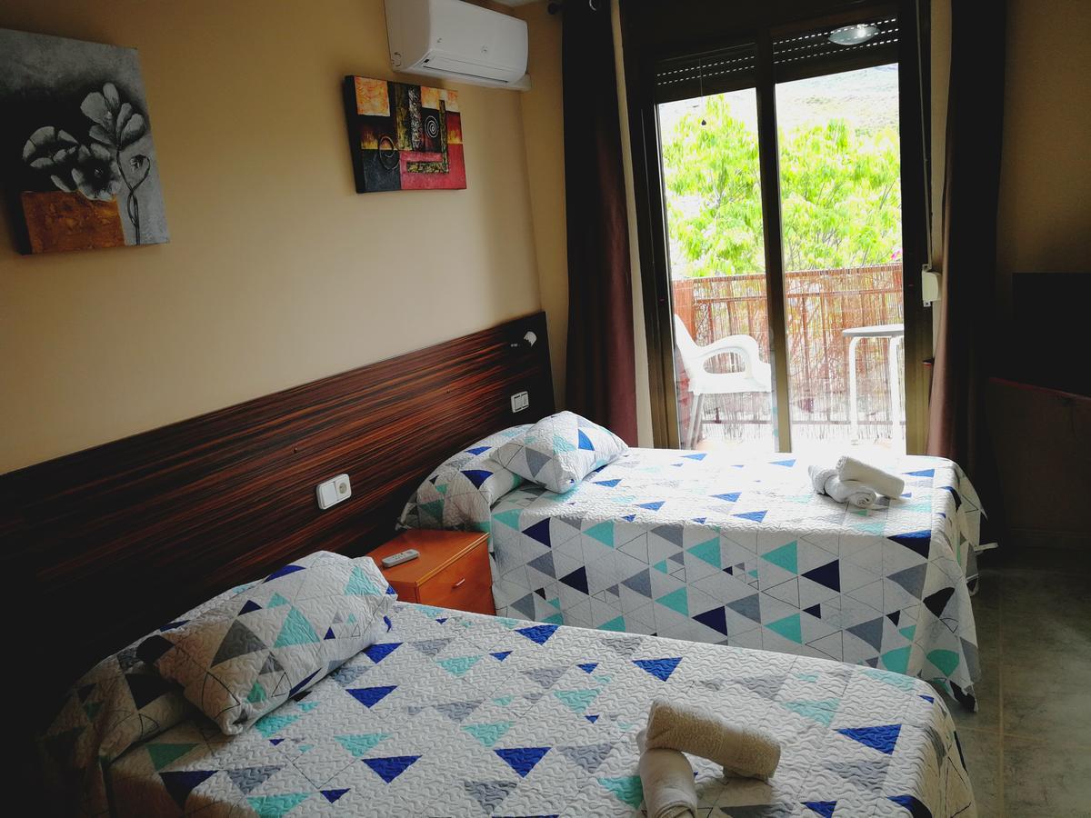 Hostal Escarla Aren Εξωτερικό φωτογραφία