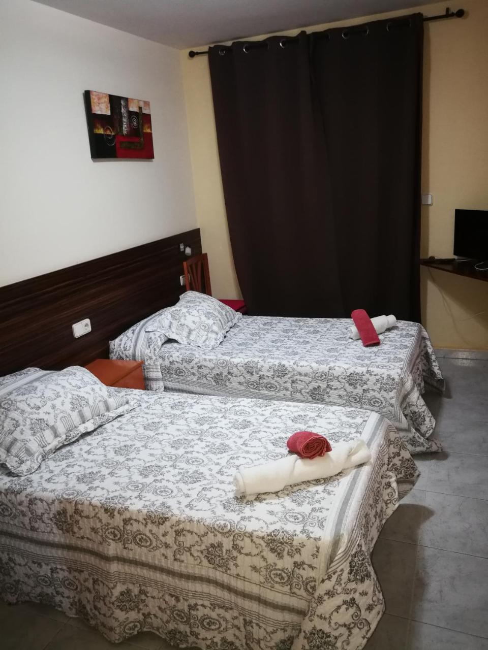 Hostal Escarla Aren Εξωτερικό φωτογραφία